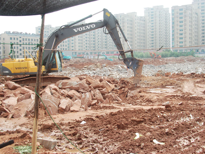 鑾(luan)辮(bian)姕鑼備笟涓?績(jì)(ji)欏圭(gui)洰(ju)鍦熺煶(shi)鏂瓌(gui)紑(fou)鎸(juan)栧(yi)強(qiang)澶(chan)栬(zui)繍(xiu)宸ョ▼