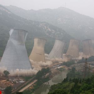 鑾(luan)辮(bian)姕鍙戠數鍘傛(yong)按濉旂垎(he)鐮存(cun)媶闄(yao)ゅ伐(fa)紼(fu)?